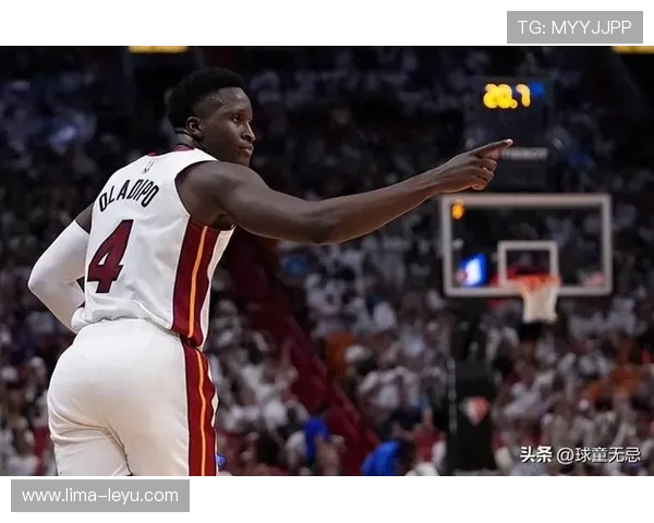 奥拉迪波无球跑动制造错位，防守压迫改变对手进攻节奏