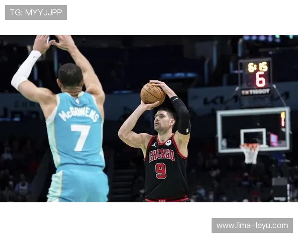 武切维奇通过内线挡拆提升篮板效率，拉开球队二次进攻空间