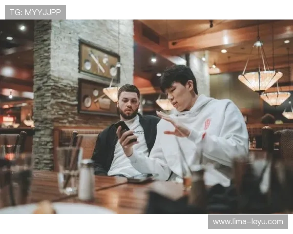 杨瀚森早上吃的居然是五星级饭店剩饭，和场上那个炸裂少年差太多了吧！