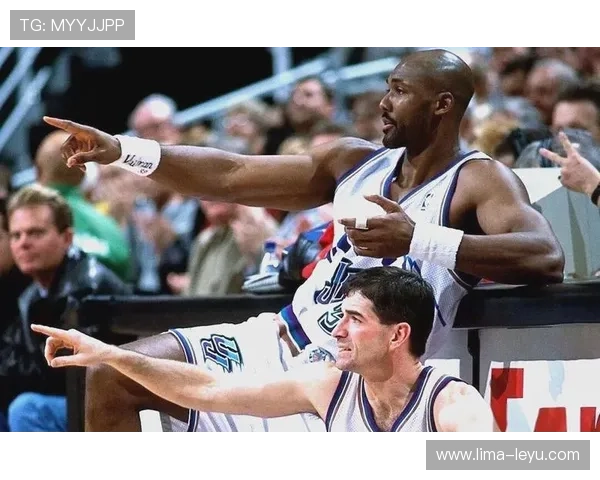 斯托克顿无球掩护串联全队，改变爵士进攻节奏