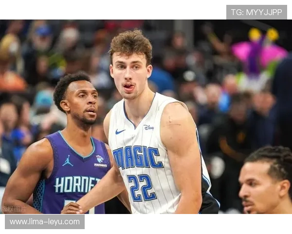 瓦格纳无球跑位比班切罗更拉开空间