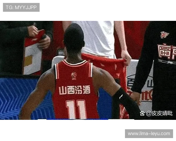 篮球比赛中进攻犯规的规则解析：如何准确判定？
